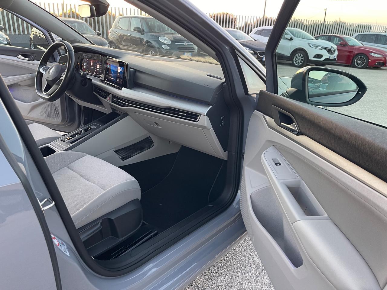 VOLKSWAGEN GOLF VIII 2.0 TDI DSG STYLE FULL MY21