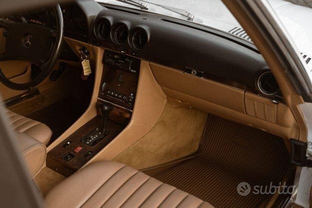 Mercedes-benz SL 300 Aria condizionata. Cambio automatico. Book service