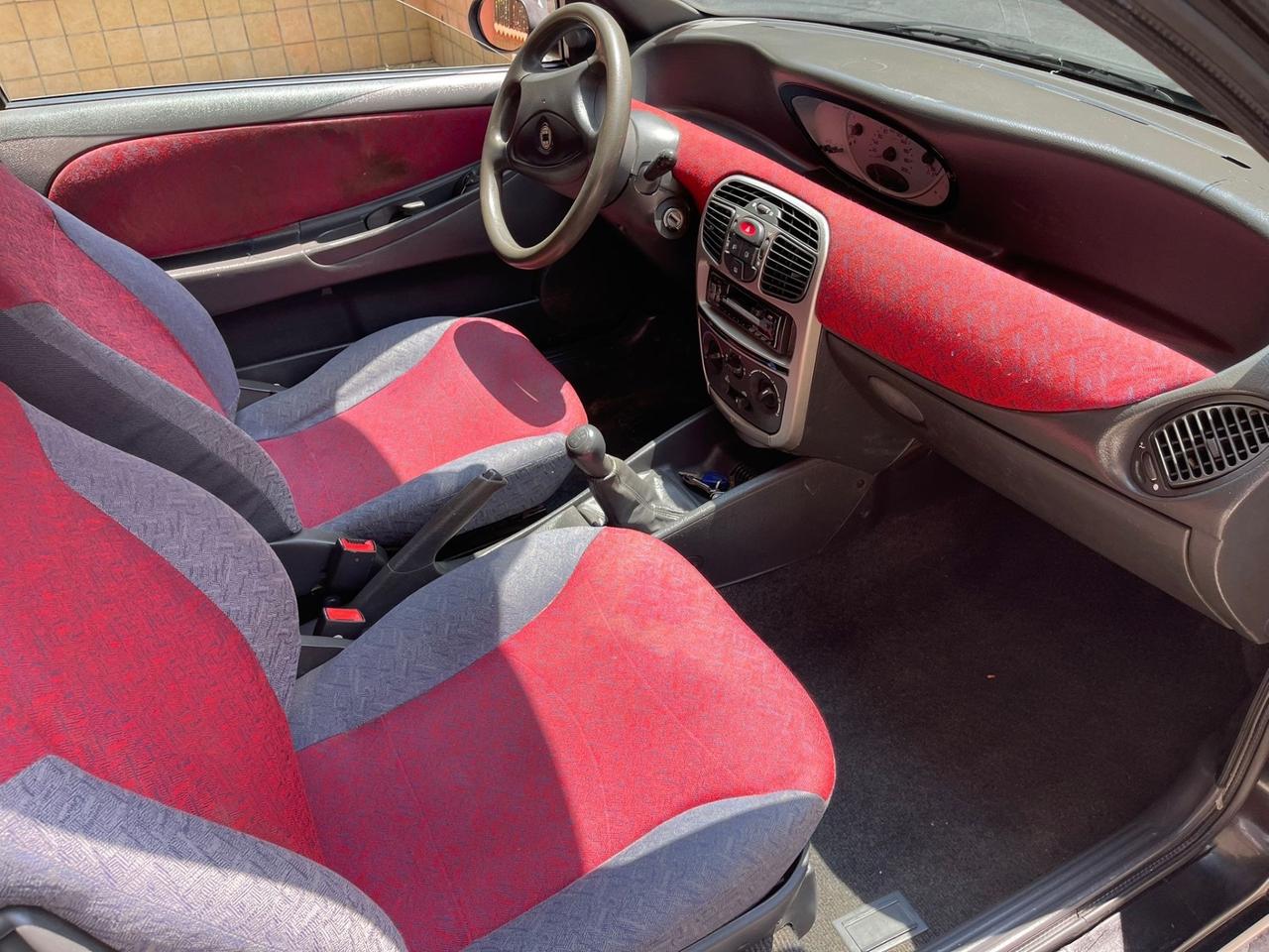 Lancia Y 1.2i cat Elefantino Blu
