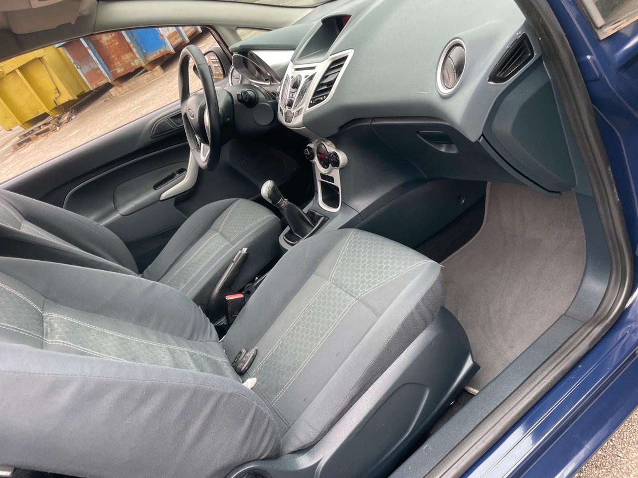 Ford Fiesta 1.4 TDCi 68CV 3 porte Titanium