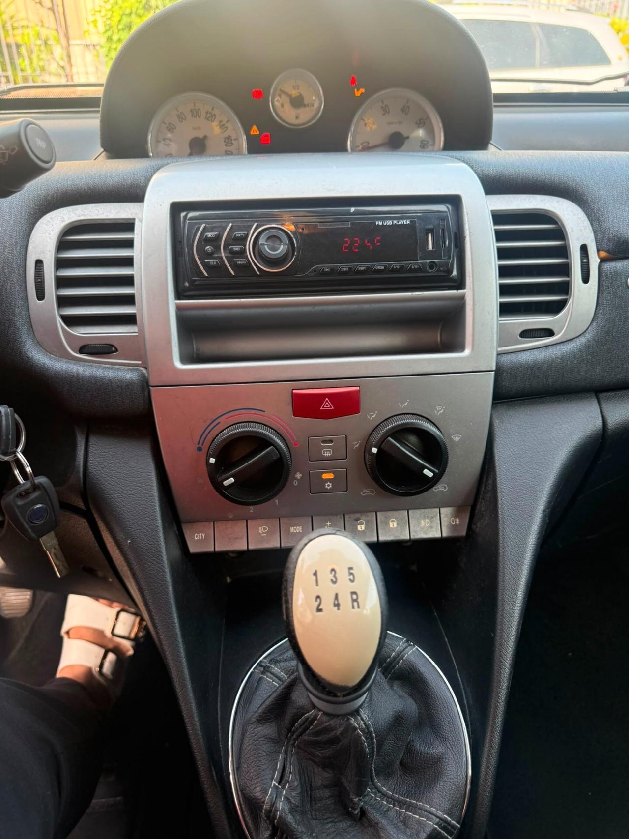 Lancia Ypsilon 1.4 Elle Ecochic GPL