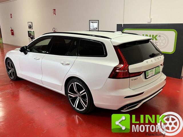 VOLVO V60 D4 Geartronic R-Design PRENOTATA