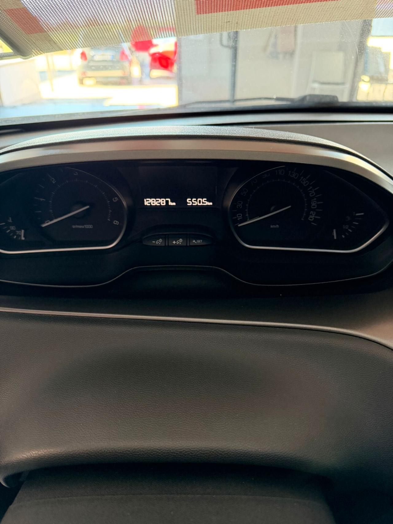 Peugeot 208 BlueHDi 75 5 porte Allure