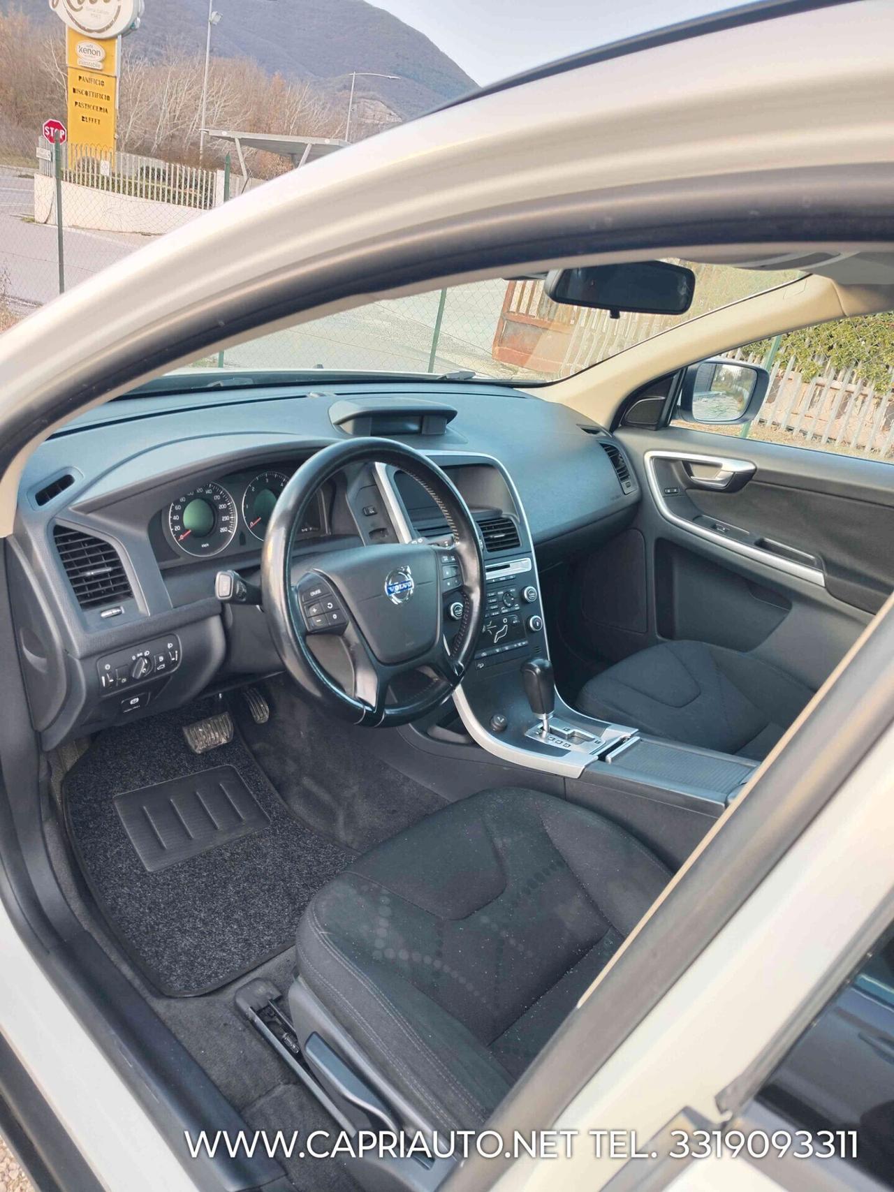 Volvo XC 60 XC60 D5 AWD Geartronic Kinetic