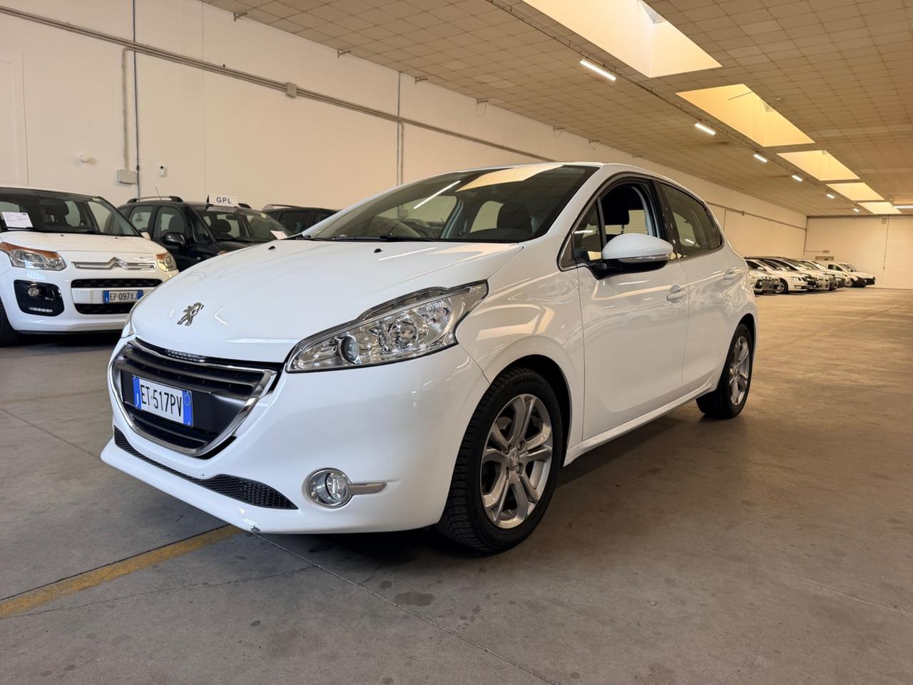 Peugeot 208 1.2 VTi 82 CV 5 porte Allure