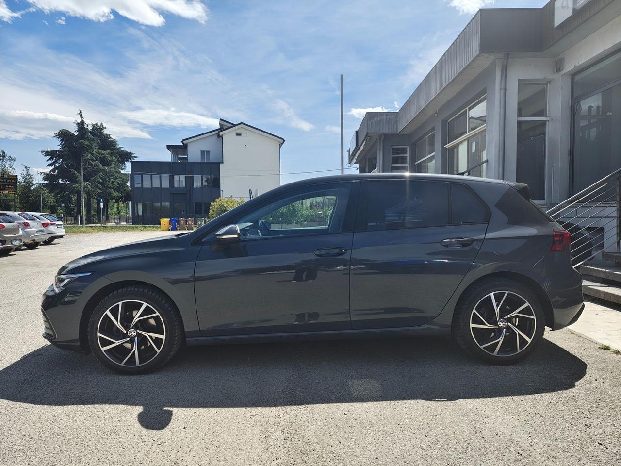 Volkswagen Golf Life 1.5 eTSI MHEV #11253