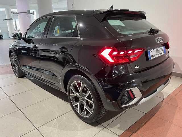 Audi A1 citycarver 30 TFSI Admired