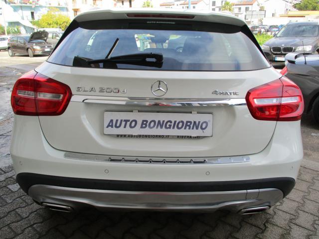 MERCEDES-BENZ GLA 200 d Automatic 4Matic Sport