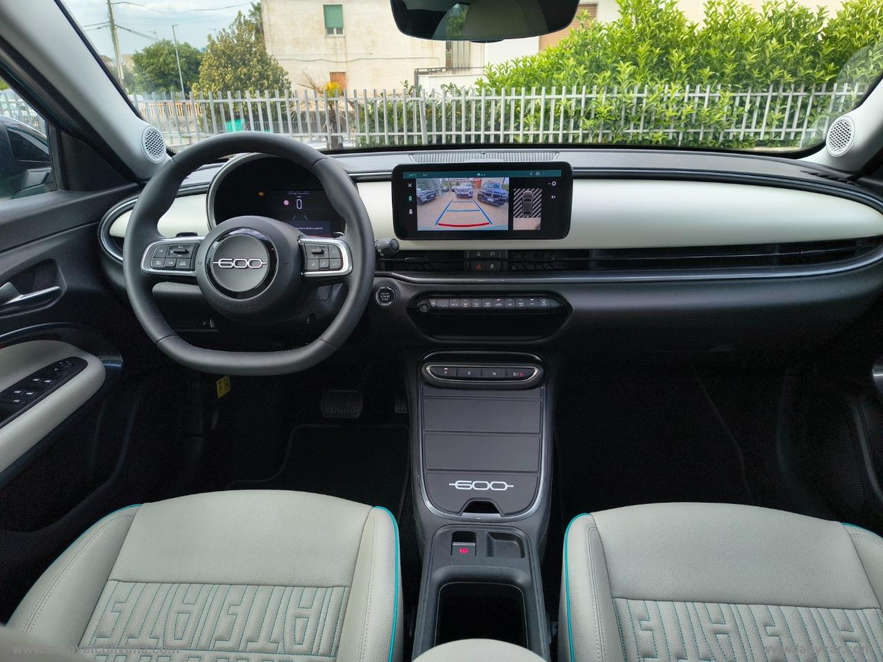 FIAT 600 Hybrid MHEV La Prima