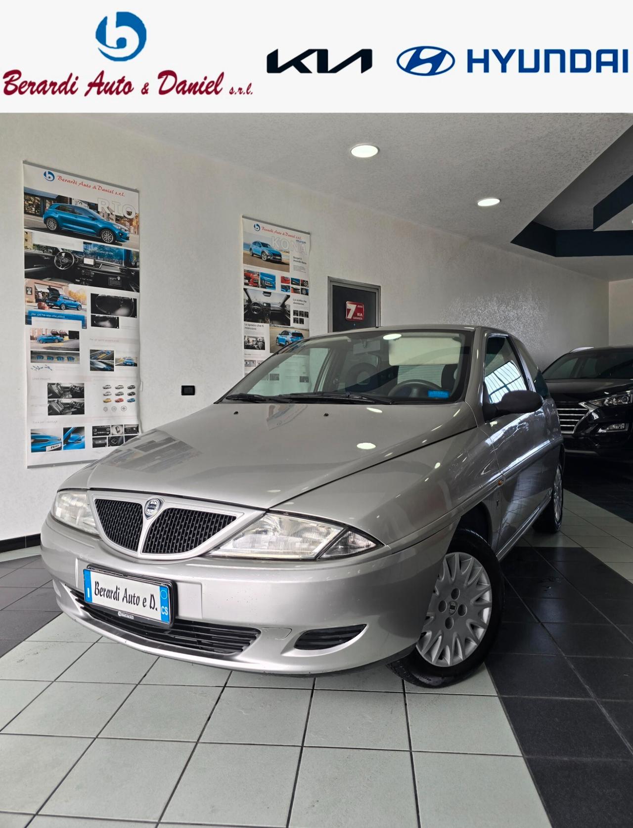 Lancia Ypsilon 1.2 Argento