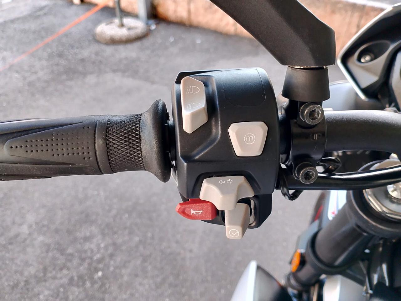 Triumph Street Triple 765 R