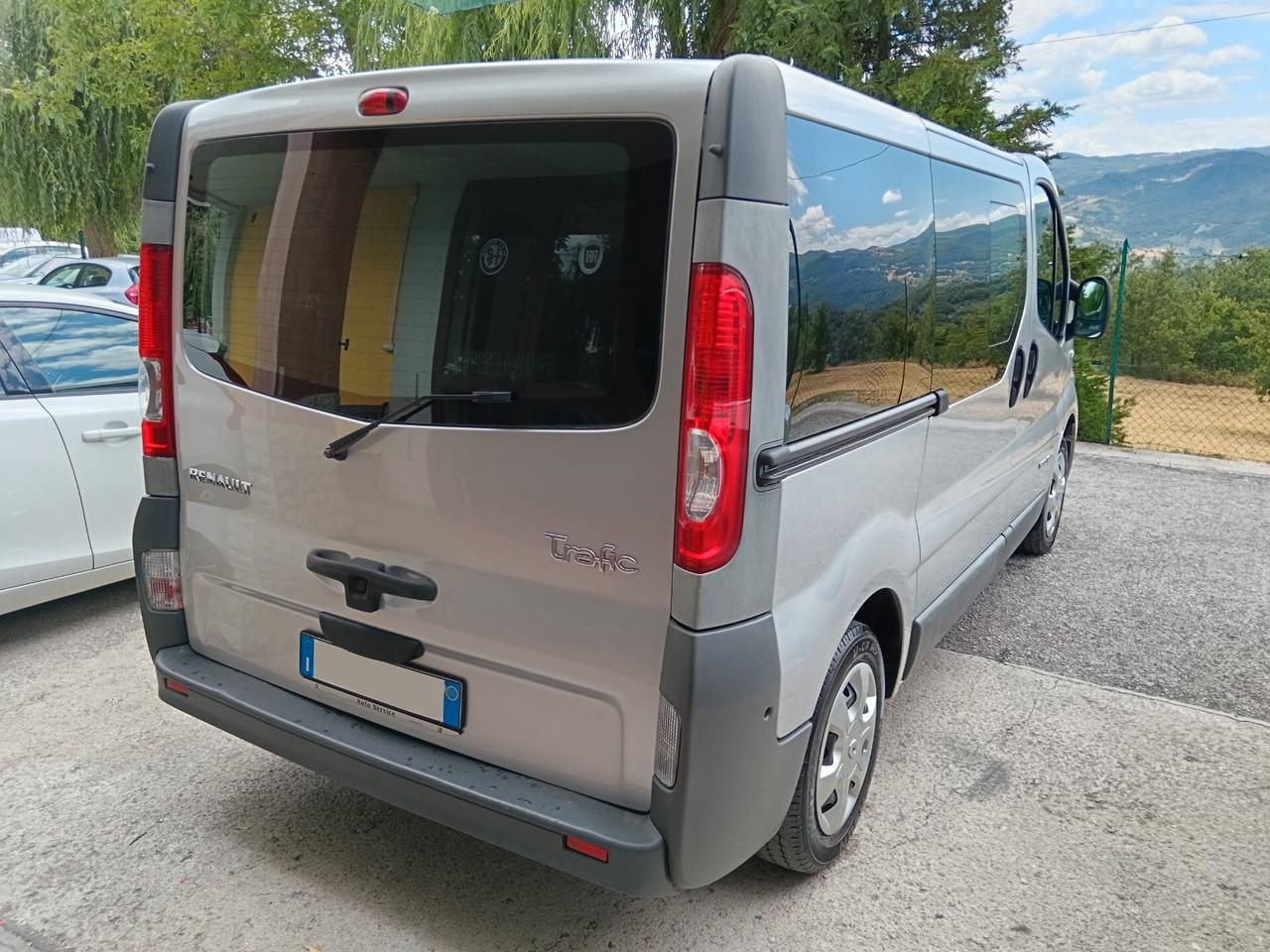 Renault Trafic 2.0 DCI 115CV 6 POSTI COMBI