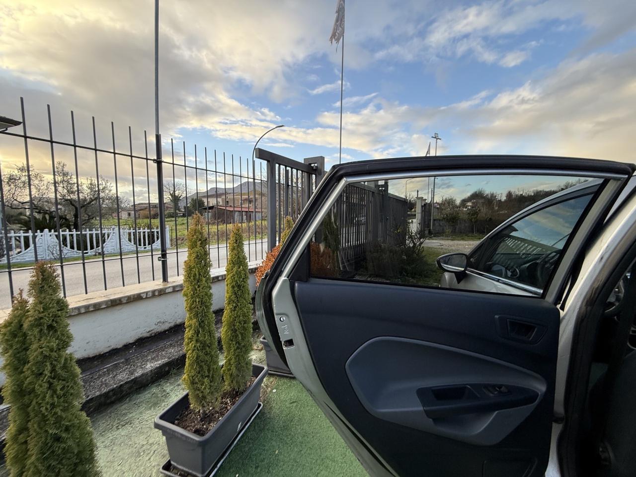 FORD FIESTA 1.2 BENZINA OK NEOPATENTATI