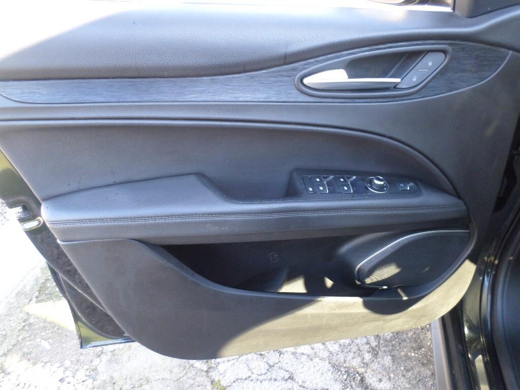 Alfa Romeo Stelvio 2.2 Turbodiesel 160 CV AT8 RWD Business