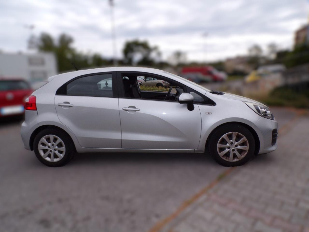 Kia Rio 1.2 CVVT 5p. Cool