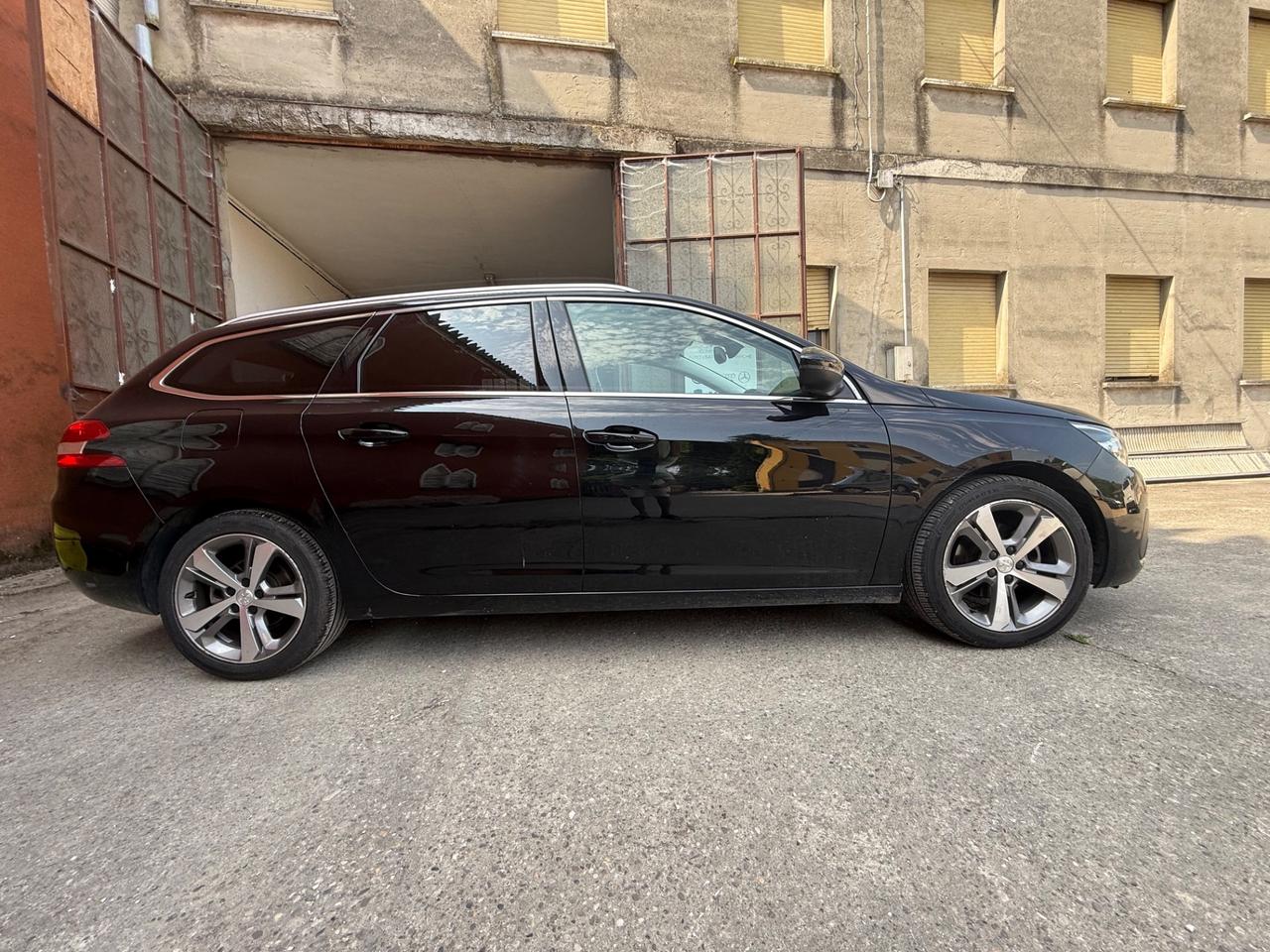 Peugeot 308 BlueHDi 130 S&S Allure