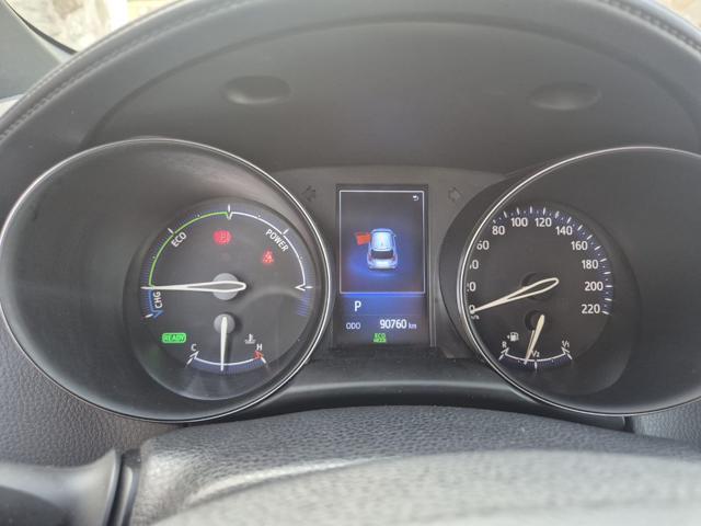 TOYOTA C-HR 1.8 Hybrid E-CVT Business