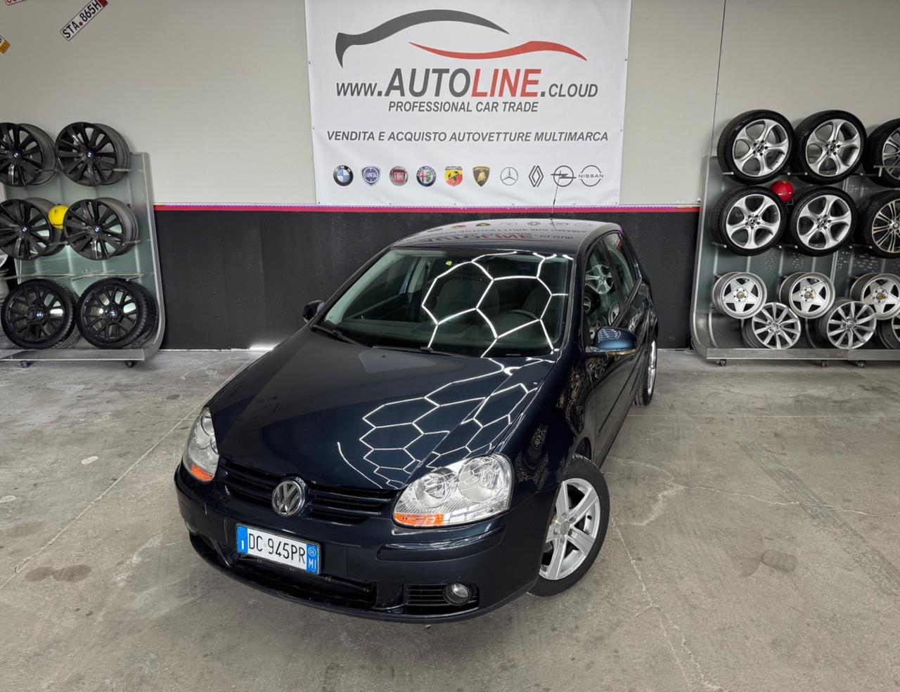Volkswagen Golf 1.6 16V FSI 5Porte ADATTA NEOPATENTATI
