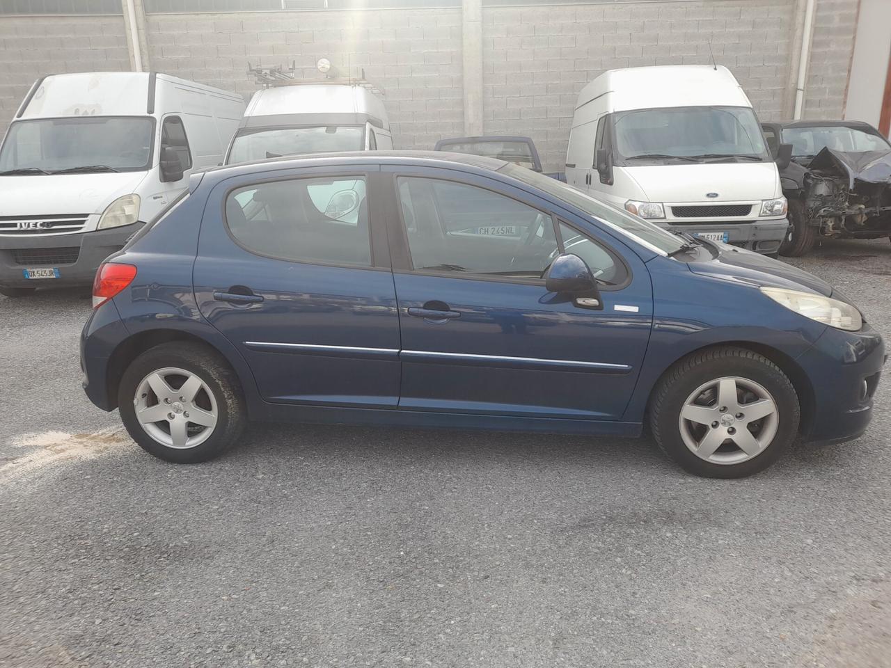 Peugeot 207 1.4 8V 75CV 5p. X Line