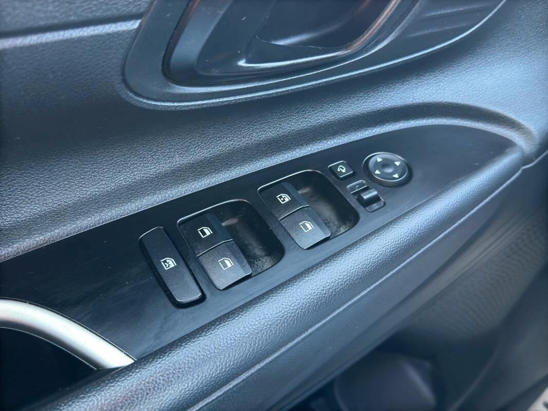 Hyundai Bayon 1.2 mpi Xline con TELECAMERA E CARPLAY