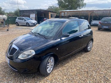 Lancia Ypsilon 1.3 MJT 75 CV Platino