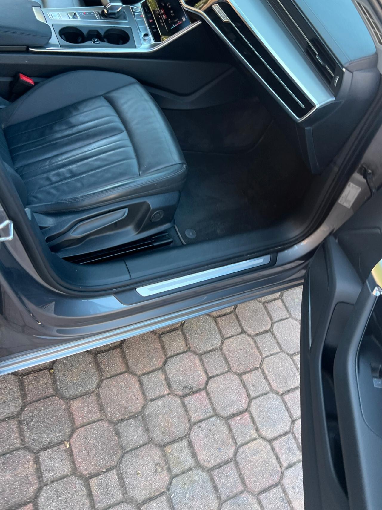 Audi A6 40 2.0 TDI quattro ultra S tronic Business Design