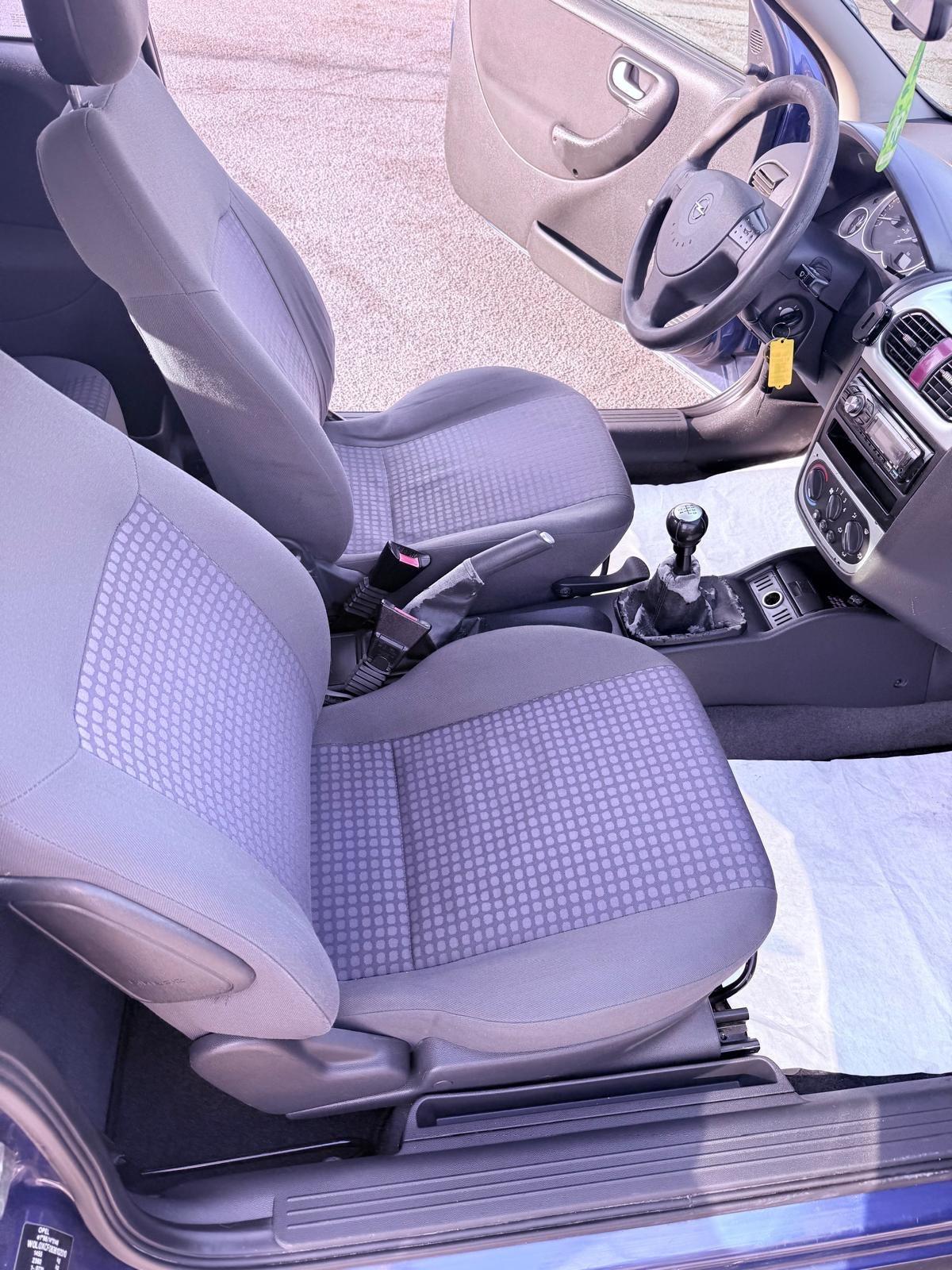 Opel Corsa 1.2i 16V cat 3p. Sport Ok neopatentati