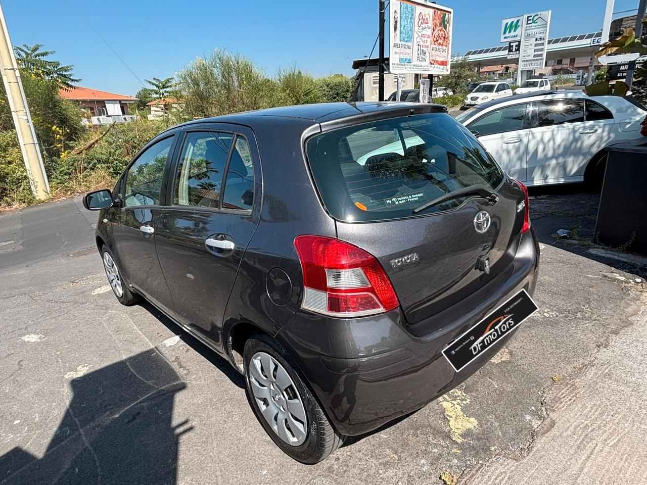Toyota Yaris 1.0 5 porte