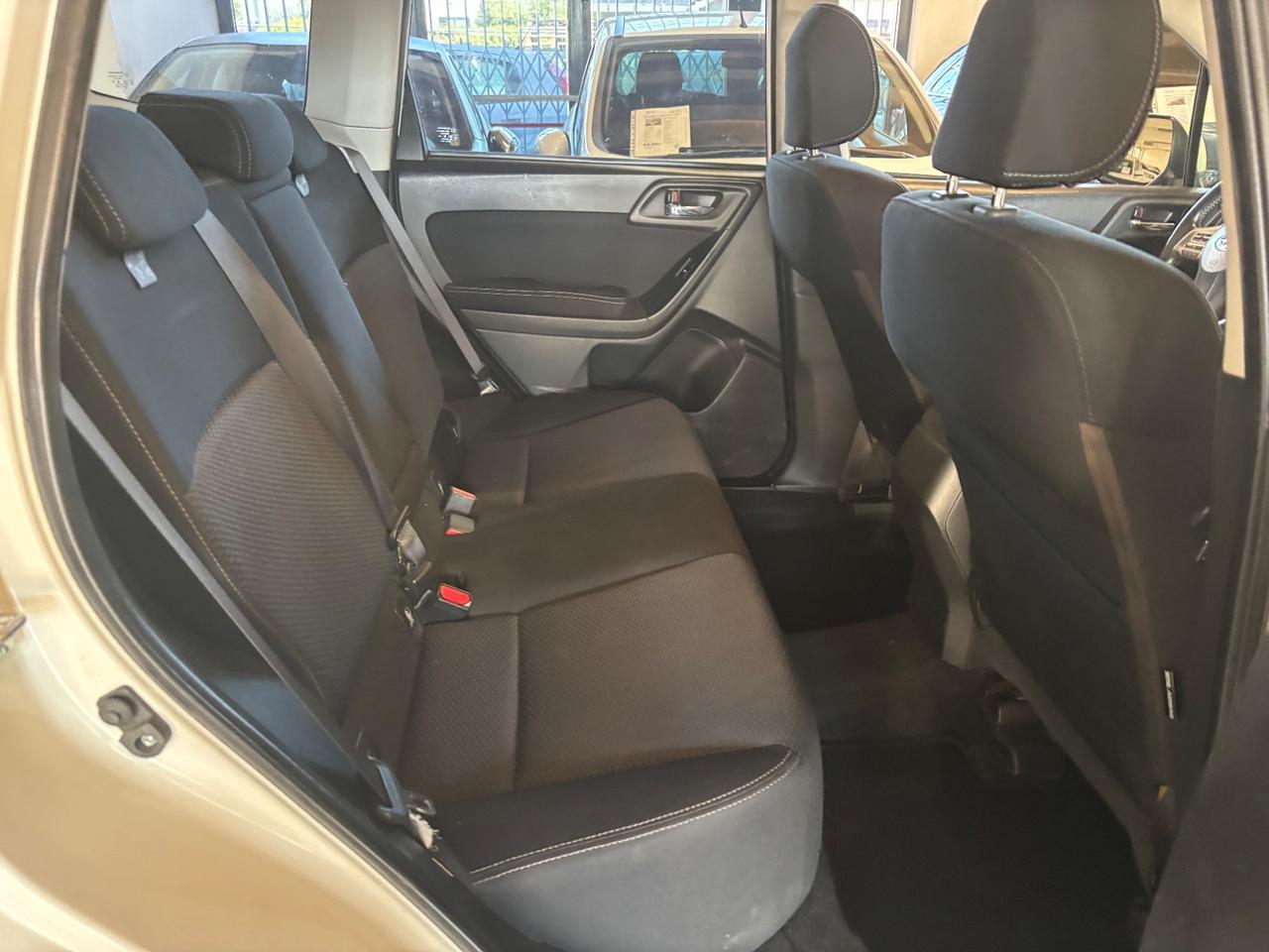 Subaru Forester 2.0D |BIANCO PERLA GANCIO TRAINO