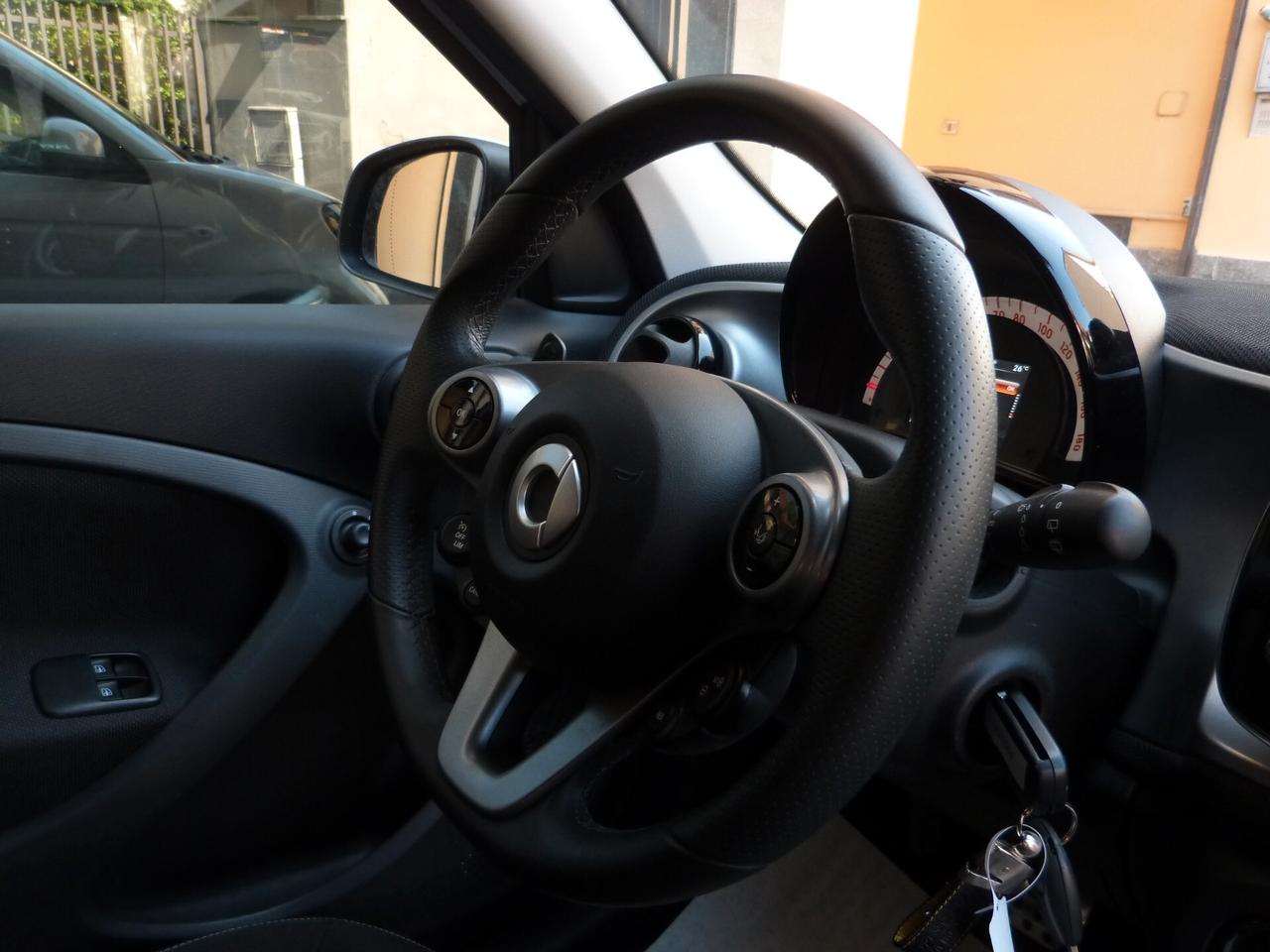 Smart ForFour 70 1.0 twinamic Passion Pack Sport