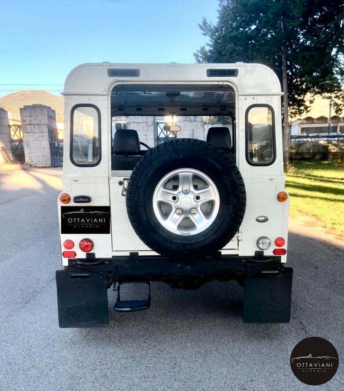 Land Rover Defender 90 turbodiesel Soft-top