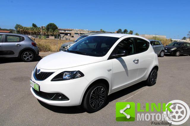 LANCIA Ypsilon 1.0 FireFly 5 porte S&S Hybrid Alberta Ferretti