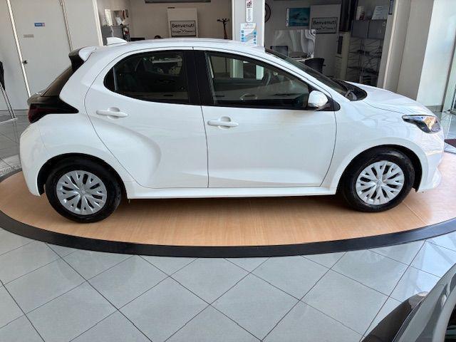 TOYOTA Yaris 1.0 5 porte Active