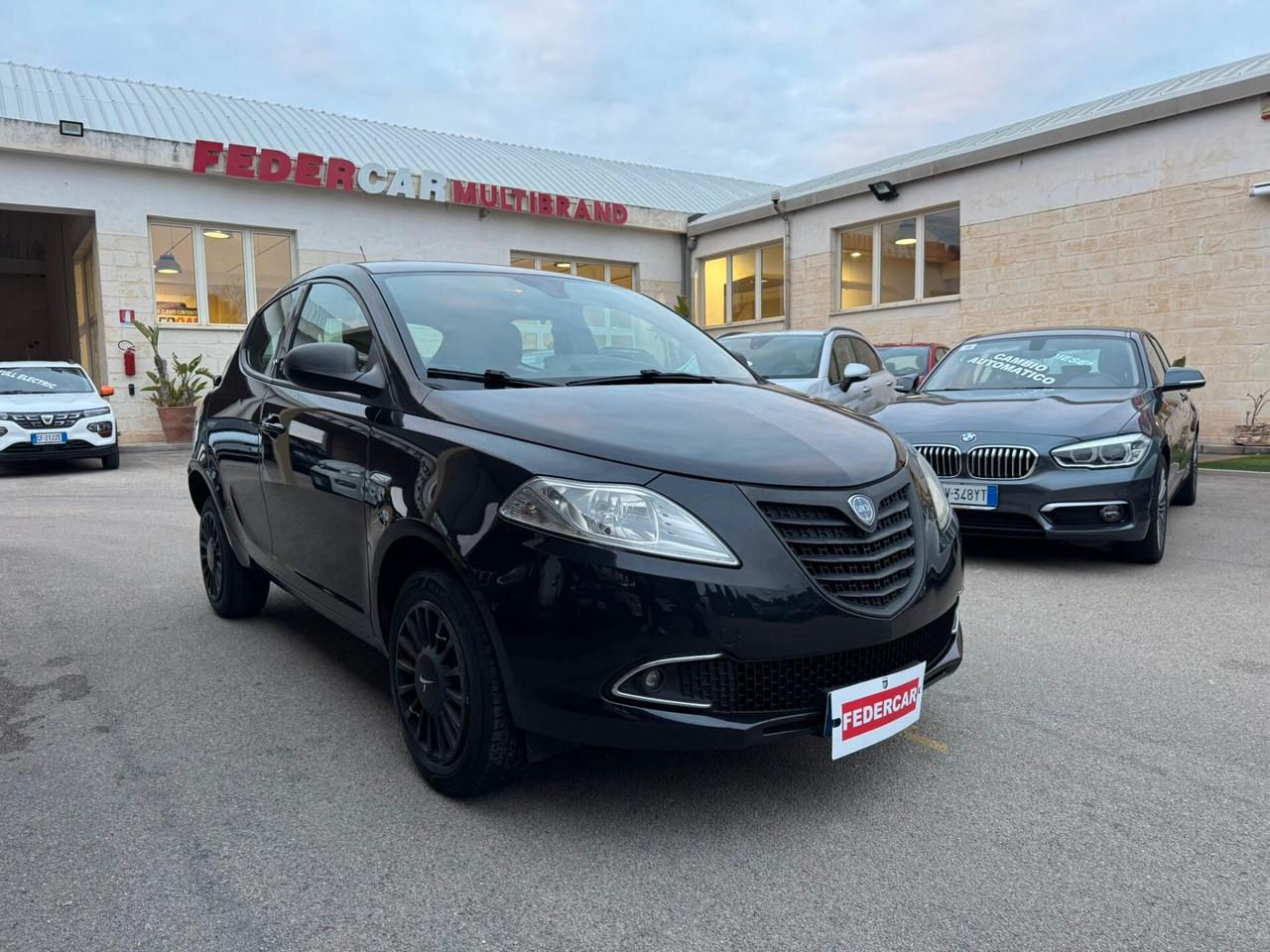 Lancia Ypsilon 0.9 TwinAir 85 CV 5 porte Metano Ecochic Gold