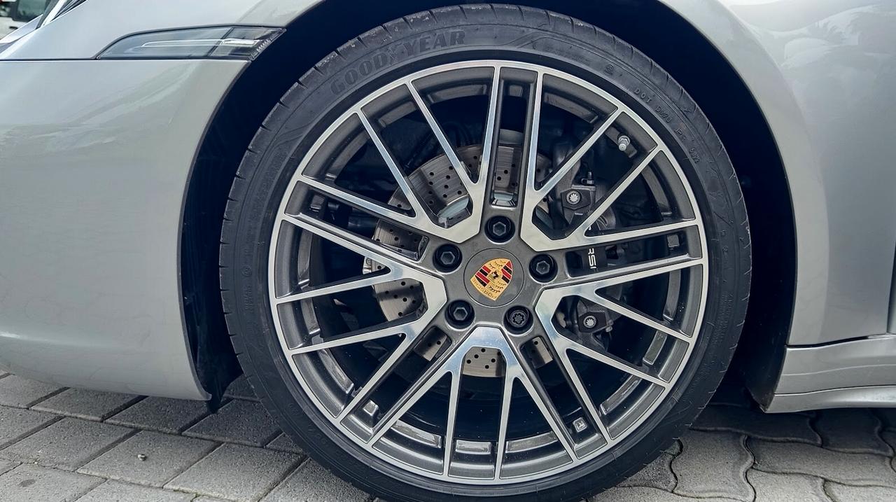 Porsche 992 Carrera Coupe' 385cv Tetto-Pelle-Navi-Sport Crono-Matrix-R21/20-Burmaster