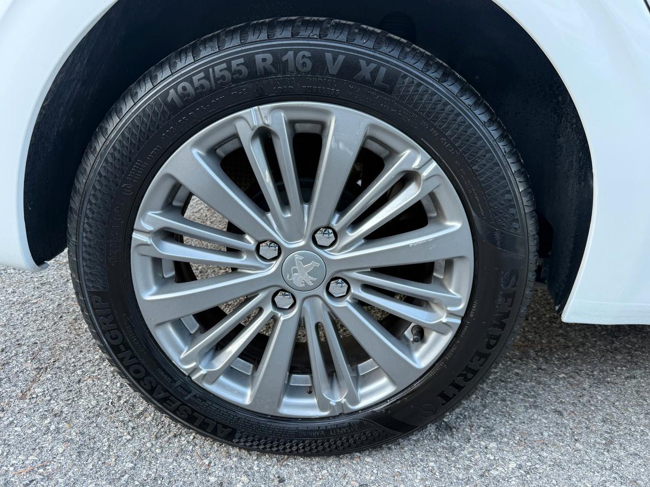 "SUPER ECO" Peugeot 208 PureTech GPL Active