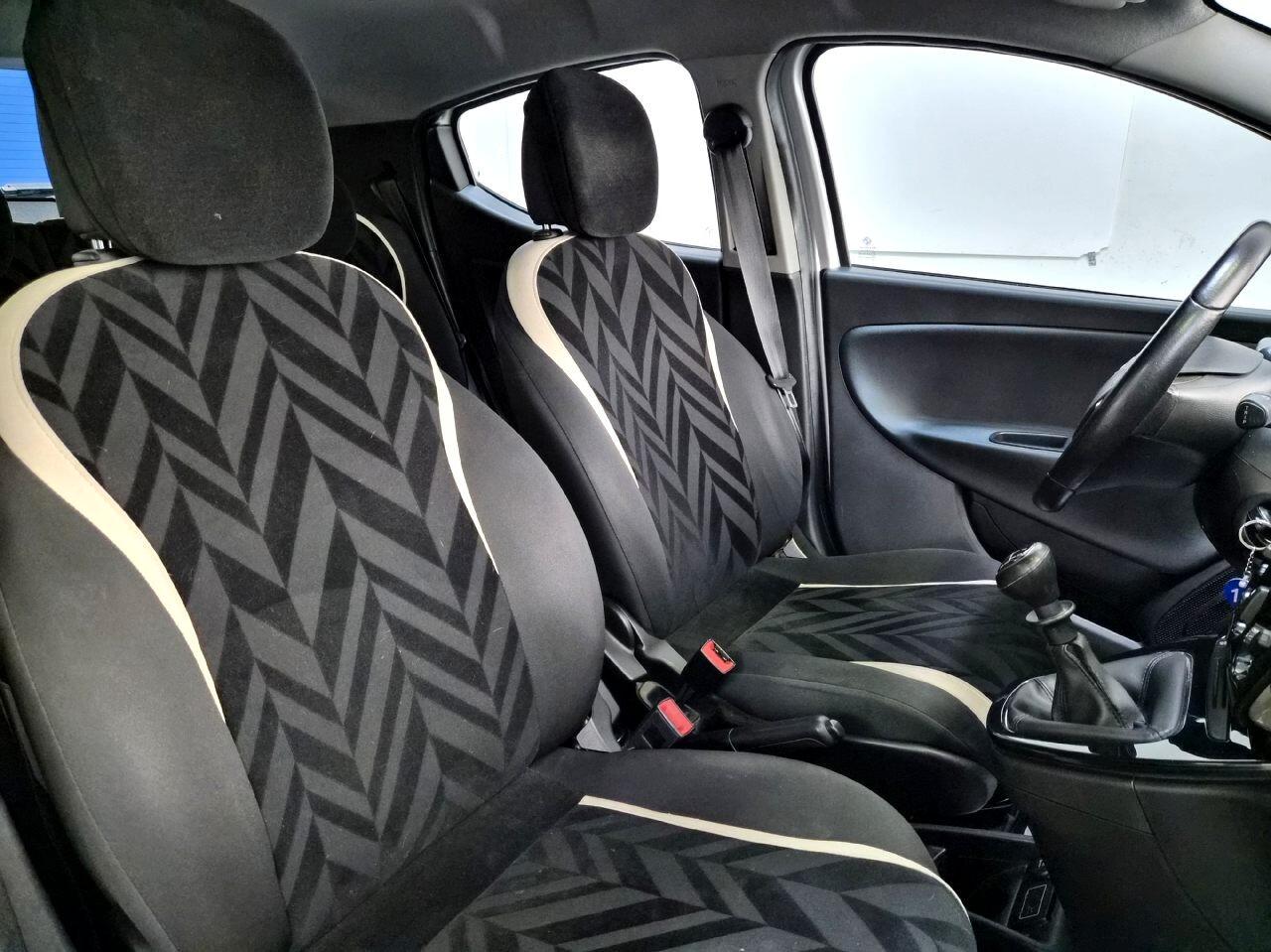 Lancia Ypsilon 1.2 Gold 69cv