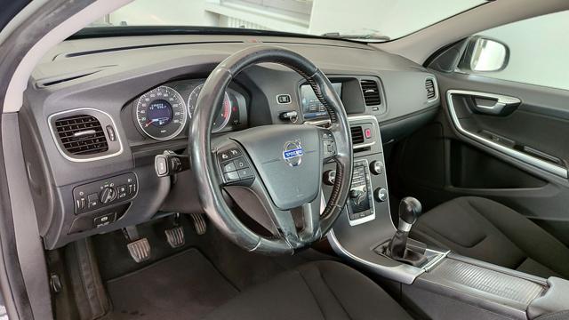 VOLVO V60 D2 1.6 Momentum