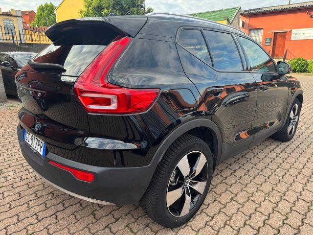 VOLVO XC40 T3 Geartronic Momentum Pro