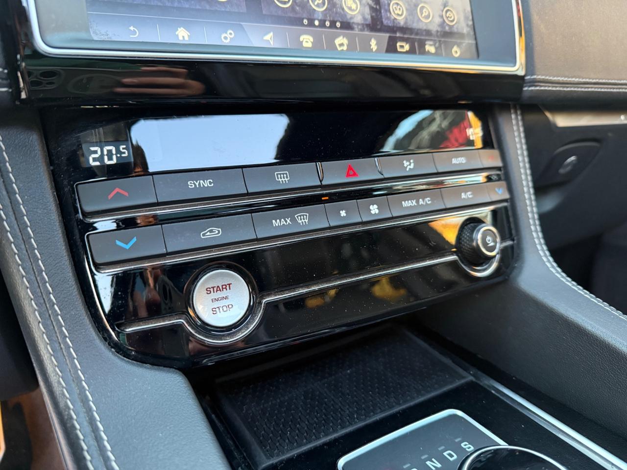 Jaguar F-Pace 2.0 D 180 CV AWD aut. R-Sport 12/2019