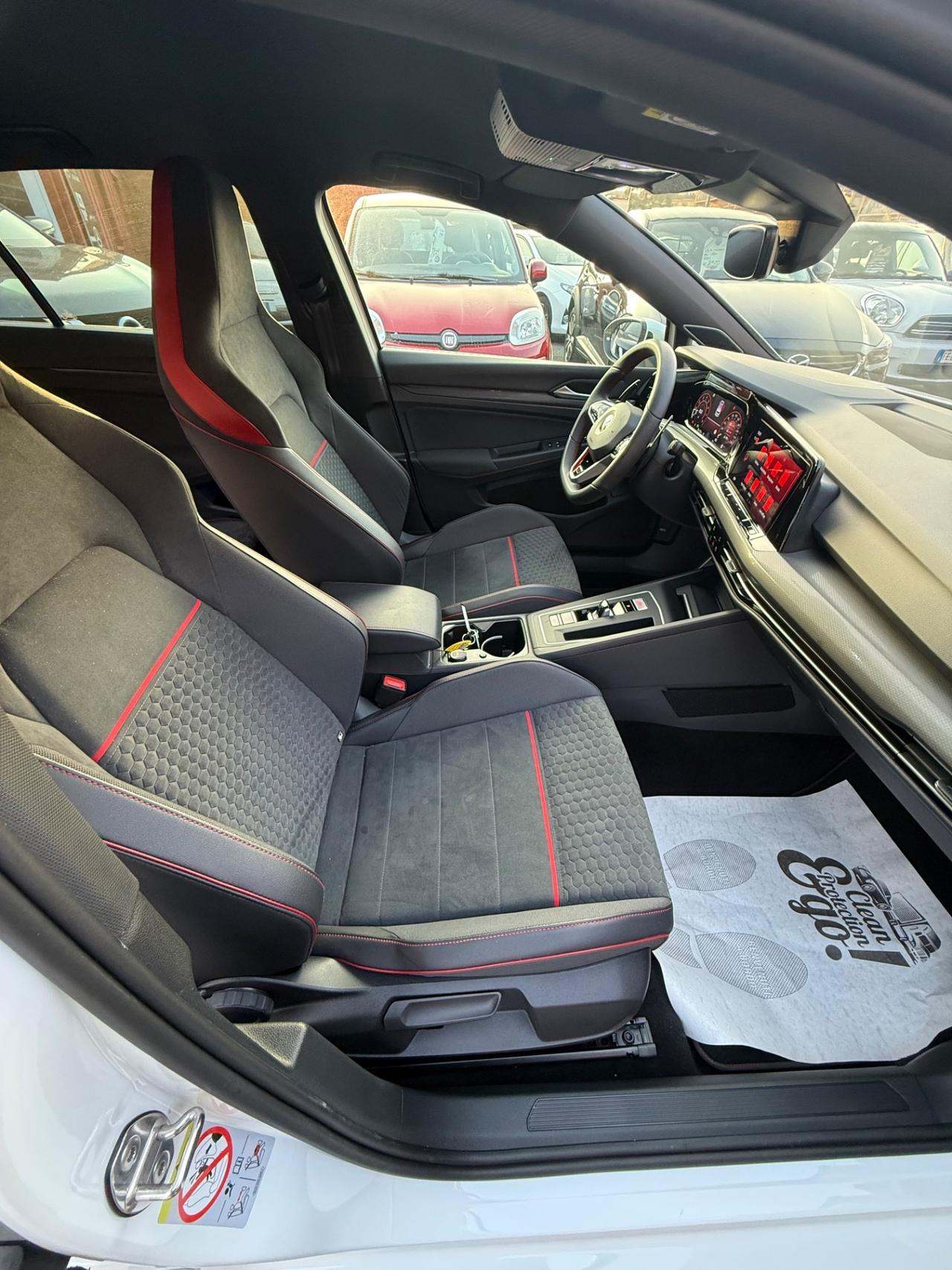 Golf GTI 2.0 300 cv-club sport -unipro-rate