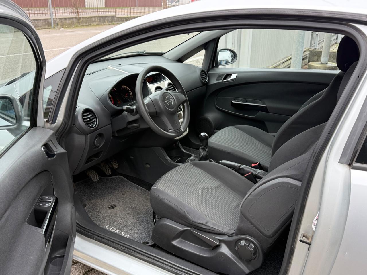 Opel Corsa 1.0 12v Enjoy