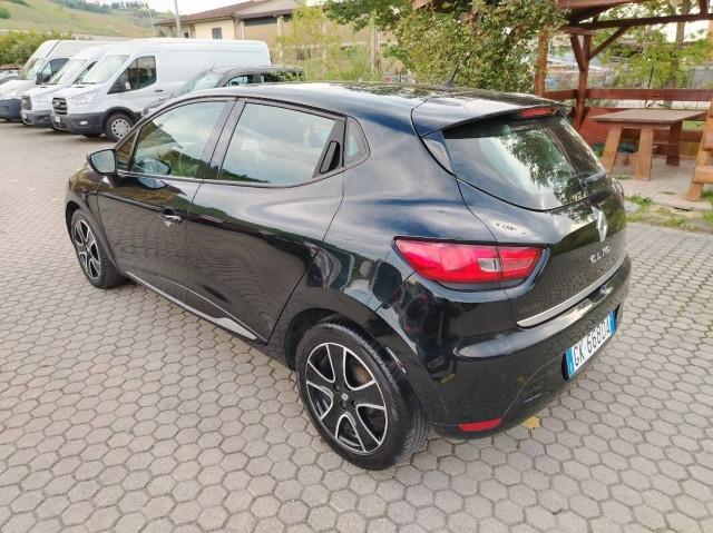 Renault Clio 1.2 Live 75cv