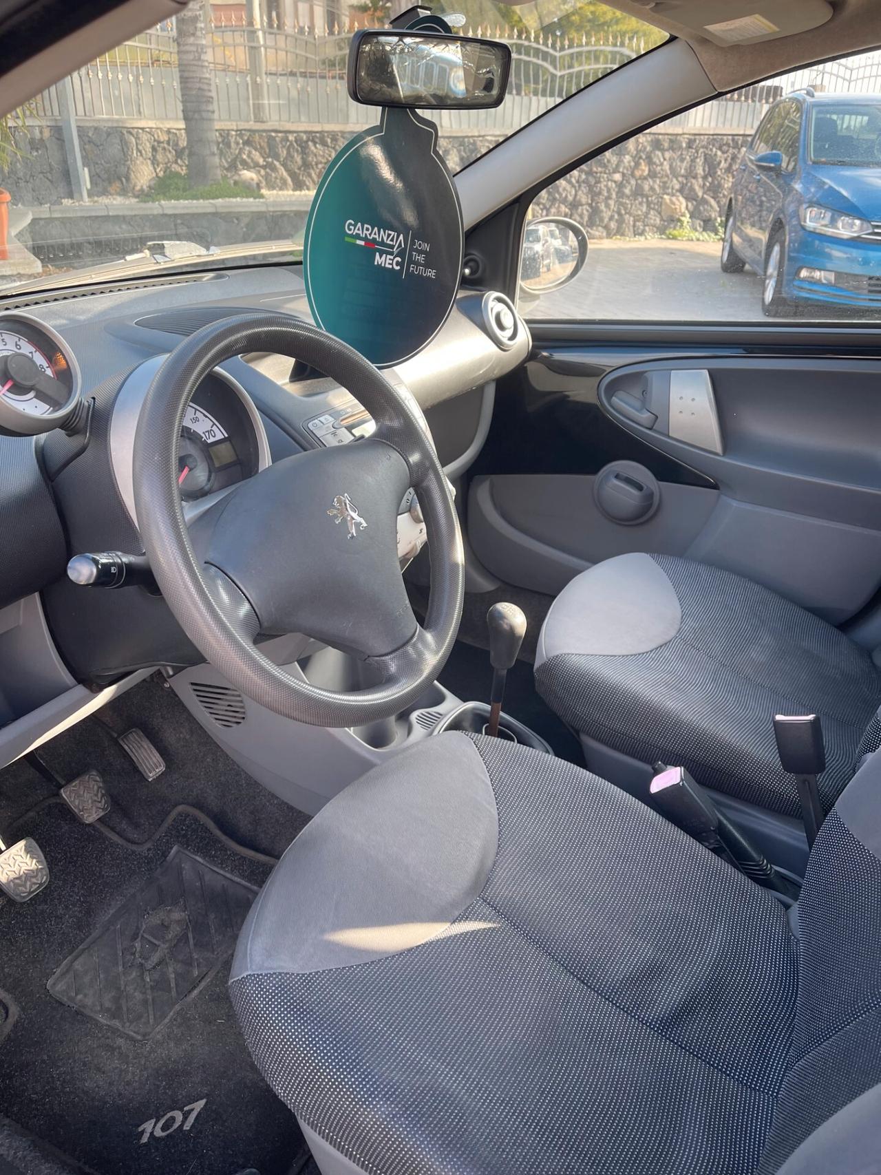 Peugeot 107 1.0 68CV 5p. Sweet Years