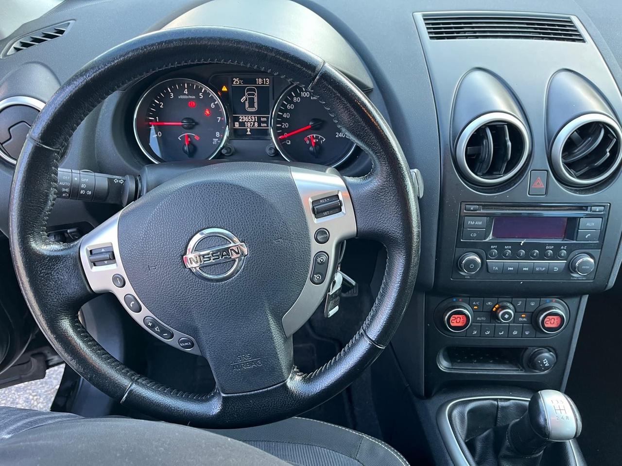 Nissan Qashqai 1600 gpl - full- 11/2010