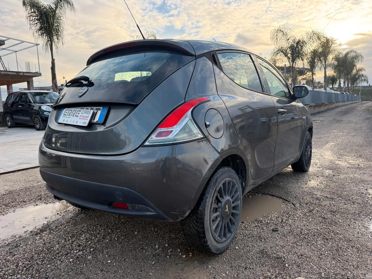 LANCIA YPSILON 2015 1.2 BENZ/GPL *MARCIANTE *AIRB OK