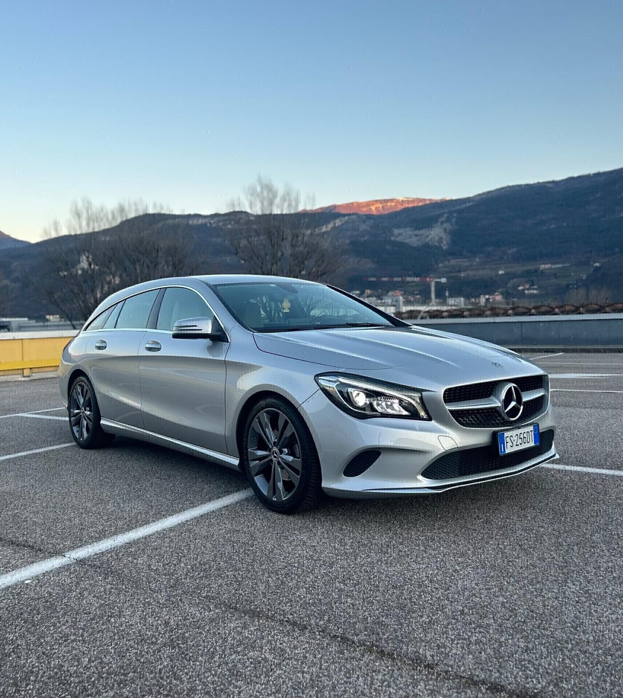 Mercedes CLA 200d Premium AMG Shootting Brake