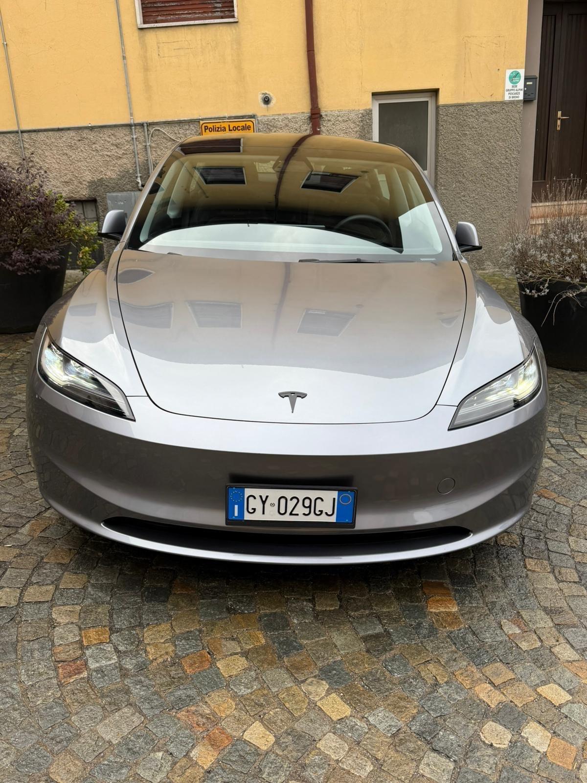 Tesla Model 3 NV35 RWD