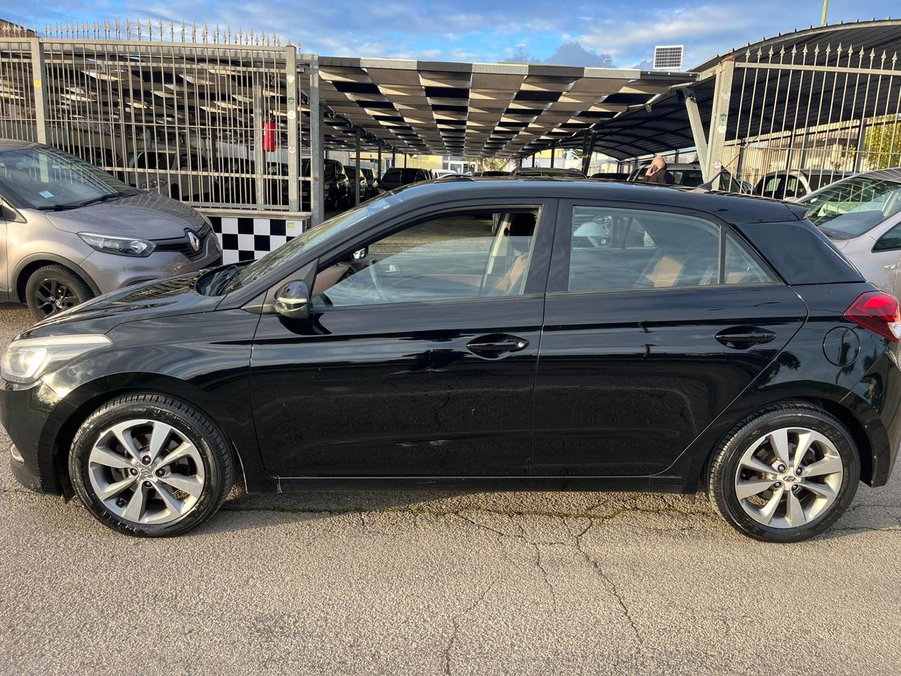 Hyundai i20 1.1 CRDi 12V 5 porte Comfort Unipro 2016