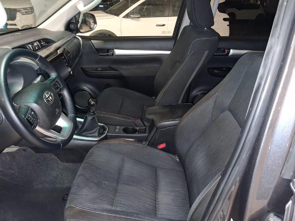 TOYOTA Hilux 2.4 d-4d C&C 4x4 Double cab Executive